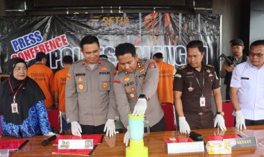 Polres Balangan Blender 101,85 Gram Sabu dan Puluhan Pil Terlarang