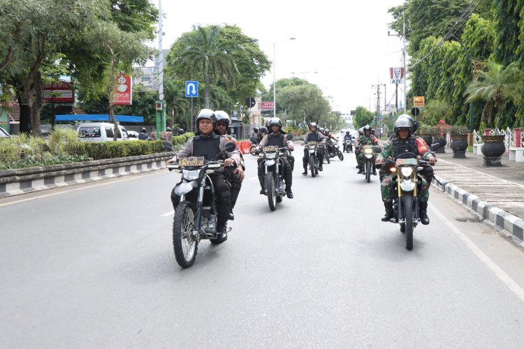 TNI–Polri Gelar Patroli Gabungan di Banjarbaru, Wali Kota Imbau Warga Jaga Ketertiban