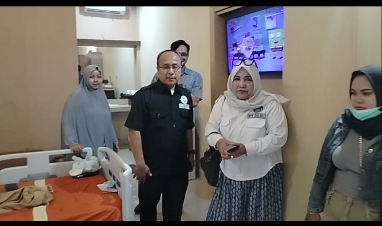 Tersentuh Kemanusiaan APBMI Kalsel, Jenguk Adel Dan Zailani Dua Anak Yatim Korban Kecelakaan