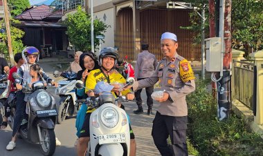 Polsek Paringin Berbagi Takjil, Wujud Kepedulian di Bulan Ramadan