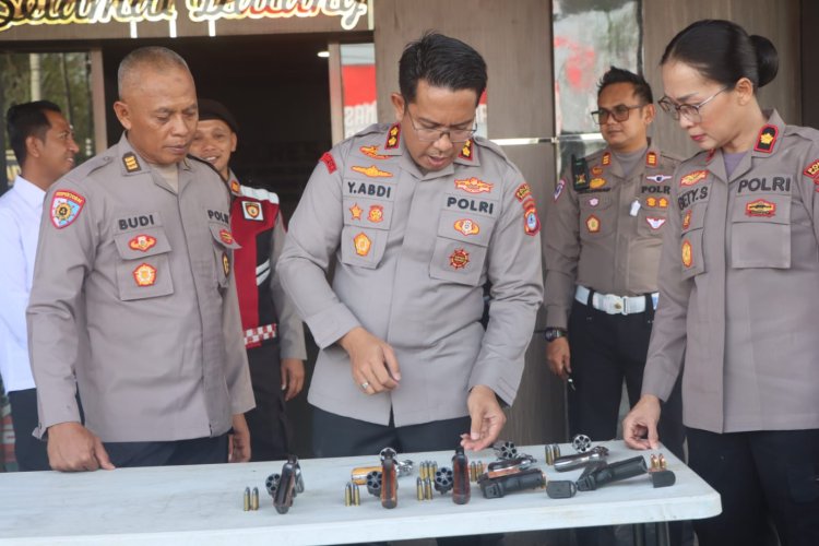 Kapolres Balangan Periksa Senjata Api Dinas dan Tes Urine Anggota, Pastikan Penggunaan Senpi Sesuai Prosedur
