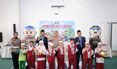 Polisi Sahabat Anak Hadir di SDIT Ukhuwah 2, Ditlantas Polda Kalsel Edukasi Tertib Lalu Lintas Sejak Dini